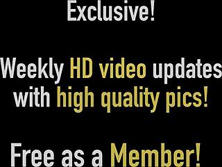 长腿金发莱利·詹纳在紧屁股里深插