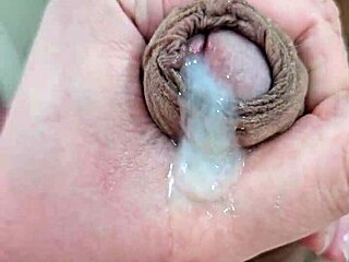 voce gostaria de mamar meu penis, huh?