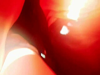 madrastra jovencita cachonda le da mamada de verga a su hijastro en un autobús en público sexo real casero amateur de madrastra e hijastro