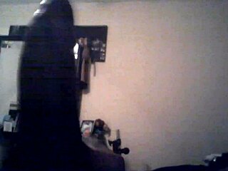 Taquan shows off his big dick in this video 😏