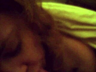 那个饥渴红发熟女真的爱吸大鸡巴