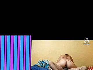 Γαμάω με τη γειτόνισσα από την Κολομβία με τον τεράστιο κώλο;