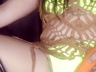 Rico placer con mi zanahoria in wild play