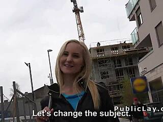 Cara pega loira pra trepada crua ao ar livre em POV