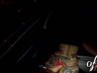 see what biamorenamg does in the car and outside.