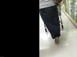 i watch her in tight jeans