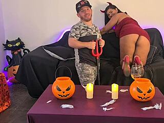 Pitoco the dwarf passionately fucks the presenter in a hidden camera halloween session, swapping cum after blowjobs.