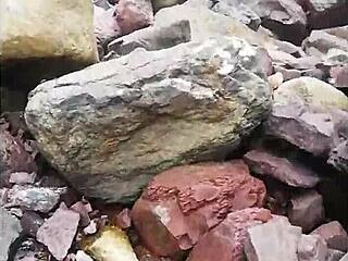 Elvittük Estefii-t, a forró kurvát, hegyi túrára, és mindannyiunkat leszopott.