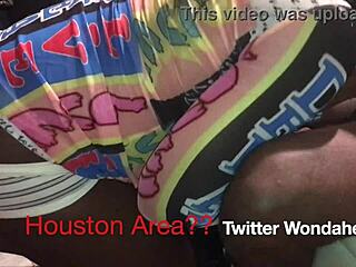 young trade sucks big dick in skinnies