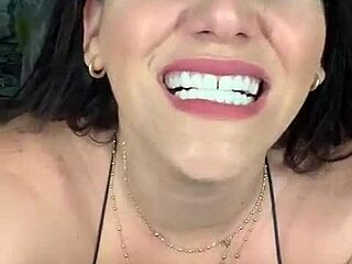 Wow, the big ass seduction!