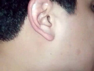 amiga trans me invita a su rica cuarentena con shemale crossdressing