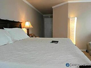 milf mommy jess ryan rates hung stud's monster cock