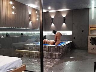 Morena In Banheira Endures Selvagem Sexo With Big Black Cock