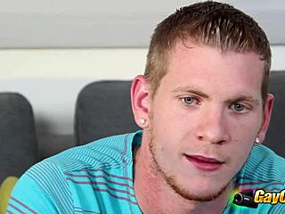 Hot jock spreads his ass and rides the agent's cock during the casting interview.