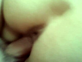 อยากเห็นฉันควยสาวน้อย 18+ ที่หื่นและเสร็จบนก้นเซ็กซี่ของเธอหรือเปล่า?