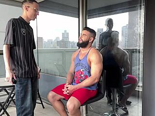 the skinny barber sucked the buff client's cock in bisexual encounter