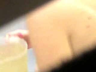 Mojej manželky krásne veľké prsia a bradavky