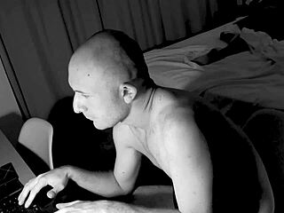 Lua the virtual slut replaces the wife in rough cowgirl