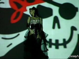 i'm obsessed with christy mack's pirate halloween look