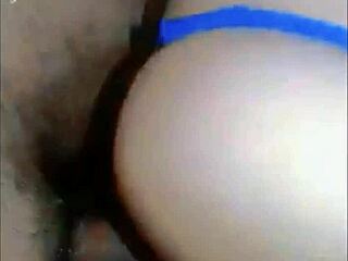 Asian teen masturbates and squirts in hotel