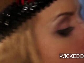 Caped crusaders need some oral loving - Lexi Belle