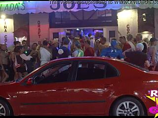 ¡Me encanta mostrar mi lado zorra en Fantasy Fest al aire libre!