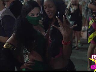 ¡Me encanta mostrar mi lado zorra en Fantasy Fest al aire libre!