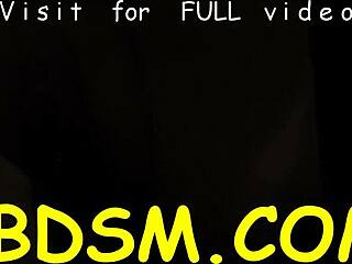 Bağlı ve ağzı tıkanmış köle vibratörle zevke getiriliyor