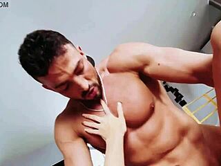 Adam, Lya Missy ile sert sikiş yapıyor, inanılmaz!