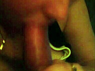 老婆看WWE时猛吸我大鸡巴😏