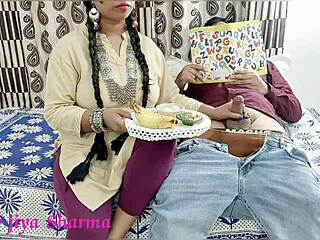 Bhai Dooj divoký sex s hlasnými stonaniami