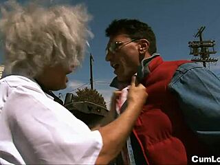 Amy brooke fucks in the future parody