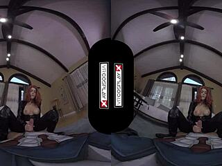 黑寡妇在VRCosplayX Com疯狂骑我的鸡巴