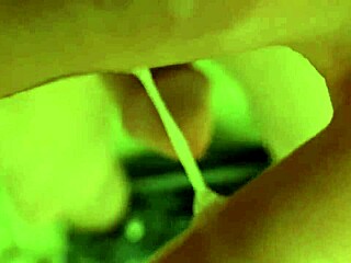 i can't stop watching this hot gay cum session.