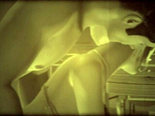 Wbp184 - Η Υπηρέτρια 1920, κλασική ρετρό μπλε ταινία με vintage γοητεία υπηρέτριας