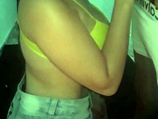 Novinha tomando leitinho laurencat?