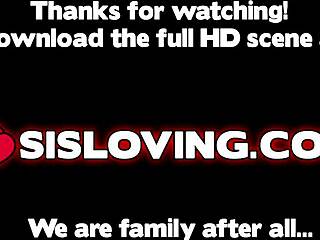 Lily Rader suger styvbrors stora kuk som en galning! 🔥