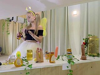 petite bonnie dolce in bee costume sucks cocks 🍯