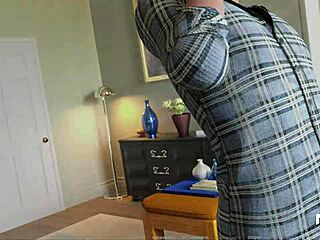 actinglessons - tattoo babe sucks huge cock on beach