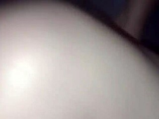 i'm fucking my pregnant friend on the floor