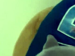 Met a guy on street, begged him to bang me in his apartment!