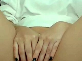 damn, this hot morena showing off her pussy on cam