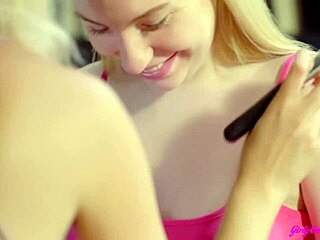 Casey gets Lisbet dripping with intense lesbian scissoring!