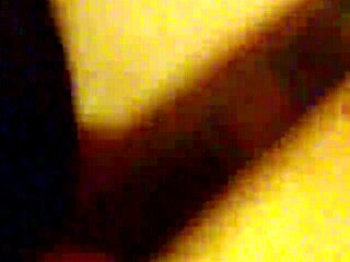 Teen enjoys huge cock in amateur setting