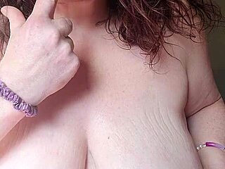 Missr8 Loves To Play.