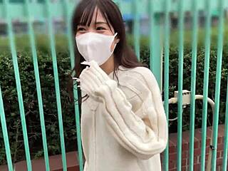 Japanese amateur girl serves instant oral pleasure