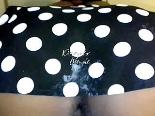 مجهز ينيك الشابة في الشير مع كينغلو زب كبير