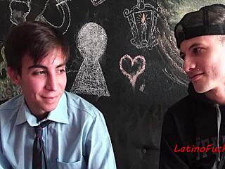 Bisexual hotties on cam.