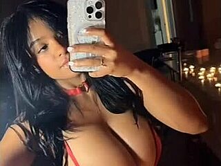 The beautiful big natural tits of Pena Torres in a homemade video