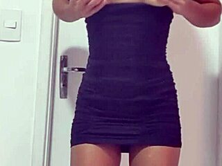 Teen Amateur Fingers and Assfucks Herself